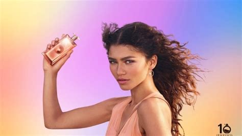 what perfume does zendaya wear